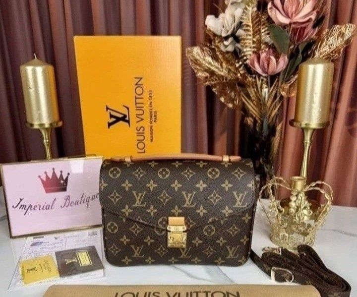 Set Louis Vuitton, geanta și portofel, saculet, etichetă incluse