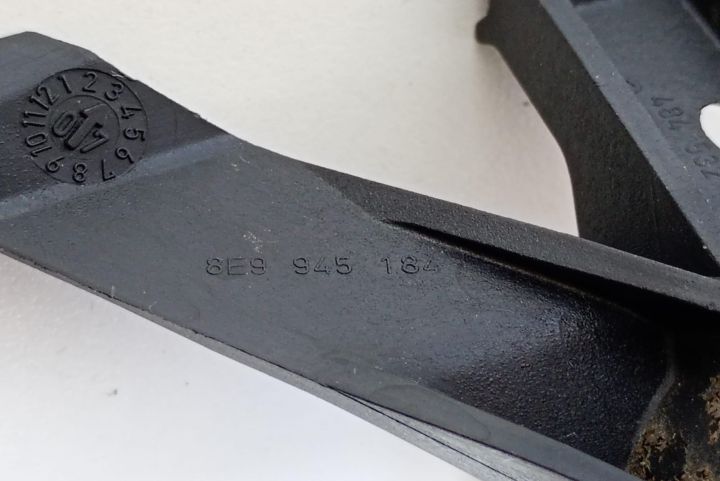 Suport surub prindere stop spate 8E9945184 Audi A4 B7