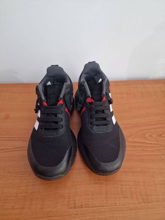 Маратонки Adidas 34н