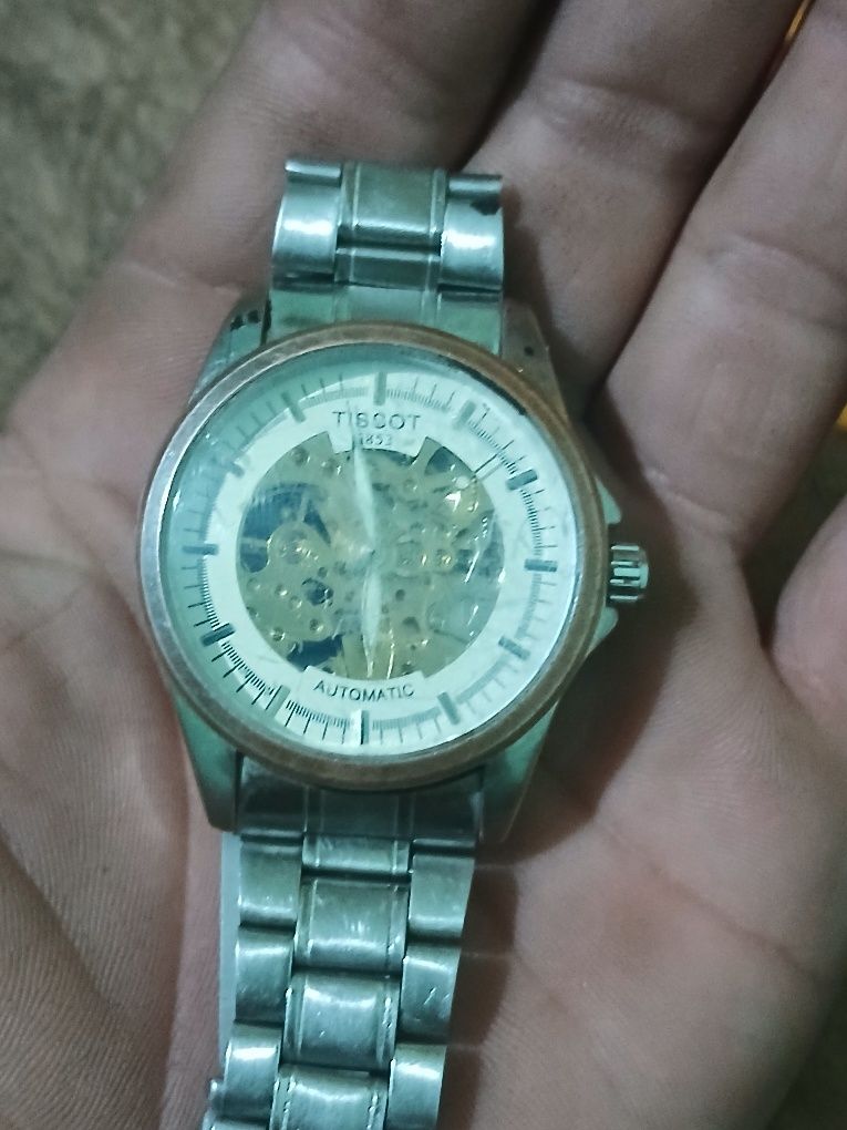 1853 TISSOT soat