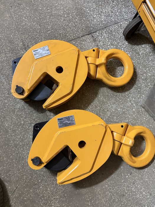 Cleste ridicare pe verticala