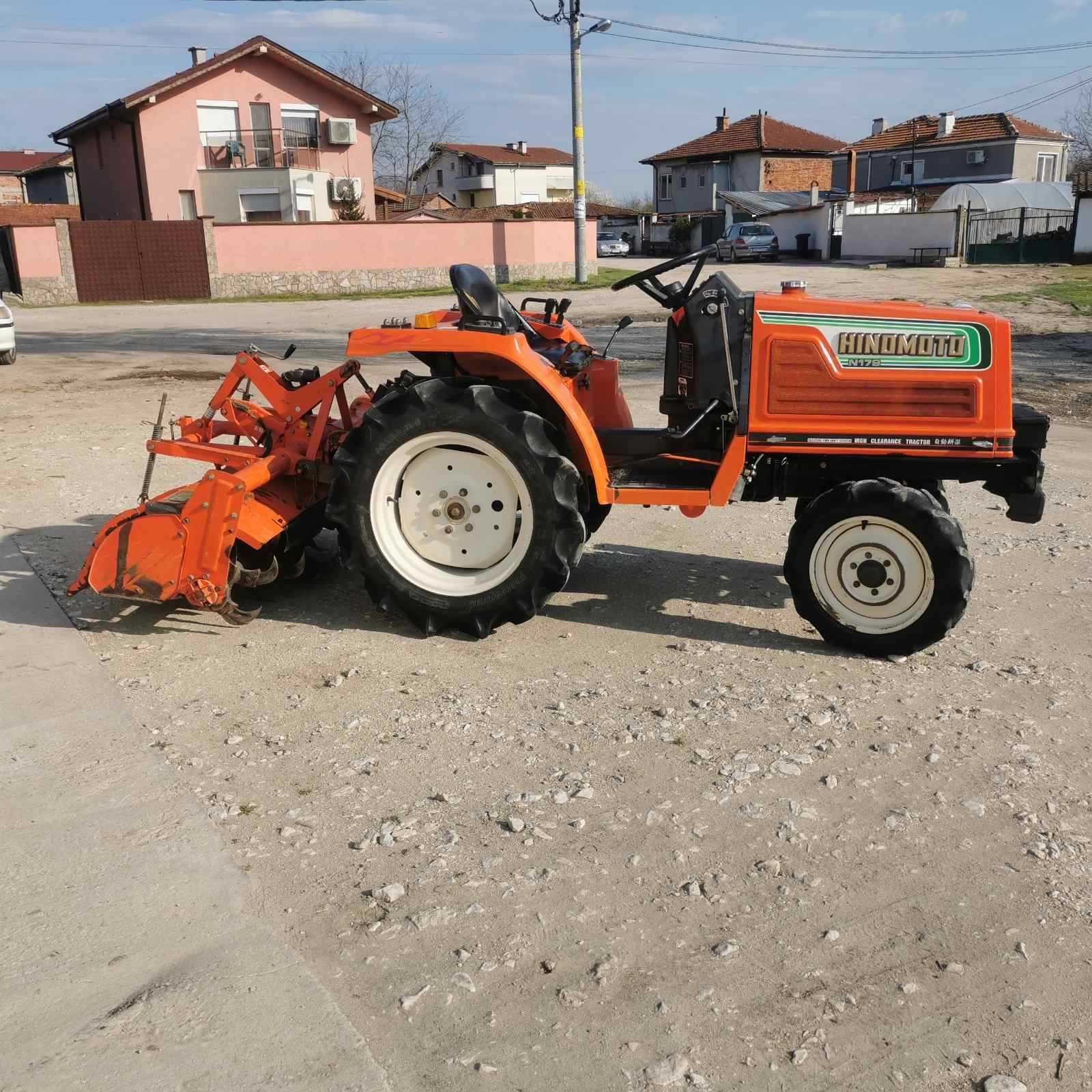 Трактор Hinomoto N179