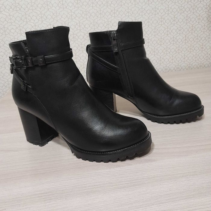 Продам женские полусапожки