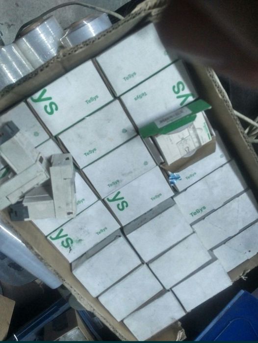 Schneider LUCBX6B și Telemecanique LUCB18BL