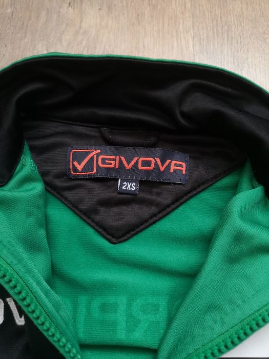Bluză trening Givova, mărimea 2xs.
