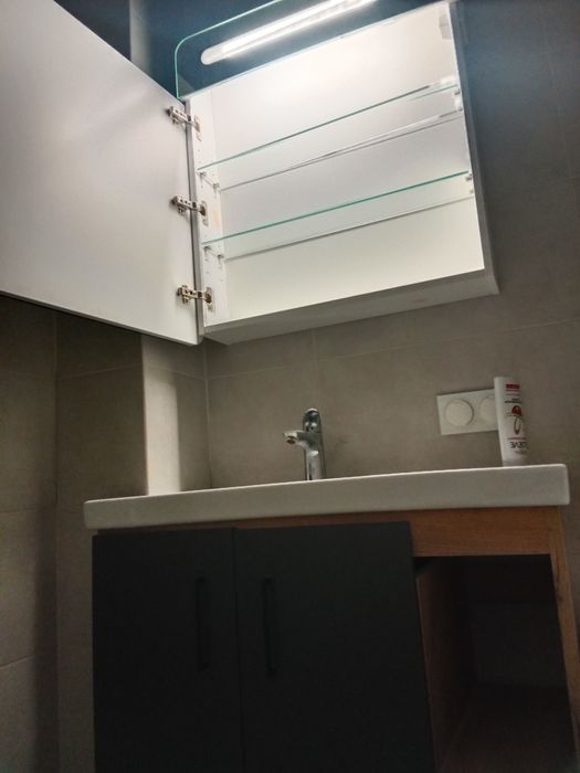 Раковина шкаф зеркало шкаф