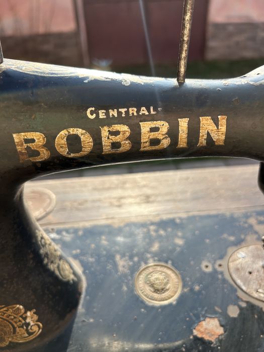 Masina de cusut Bobbin