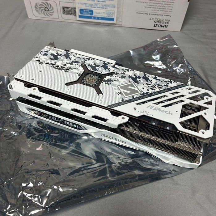 Чисто НОВА Radeon RX 7700 XT ASRock Steel Legend 12GB OC White