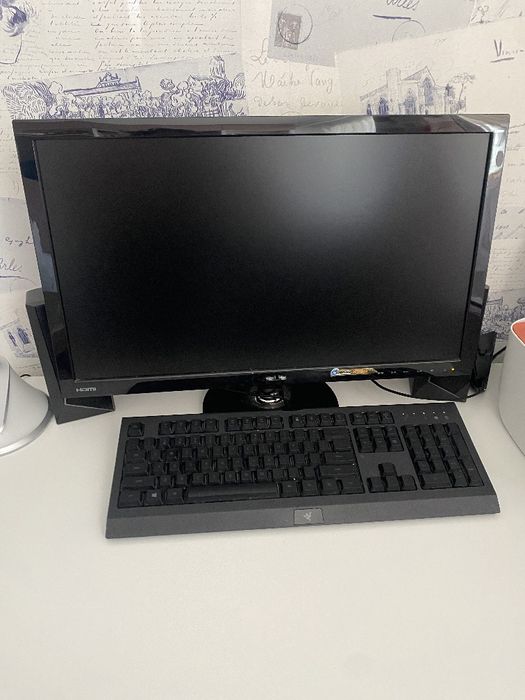 Calculator ,Intel I 5 ,512 rami ,8 GB rami,placa video separată!