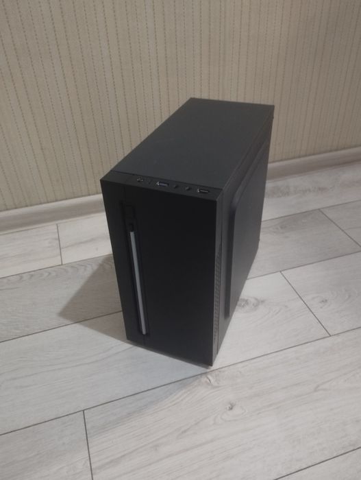 Продам ПК игровой потянет игры на средних настройках