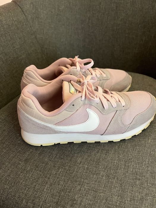 Маратонки Nike, номер 39