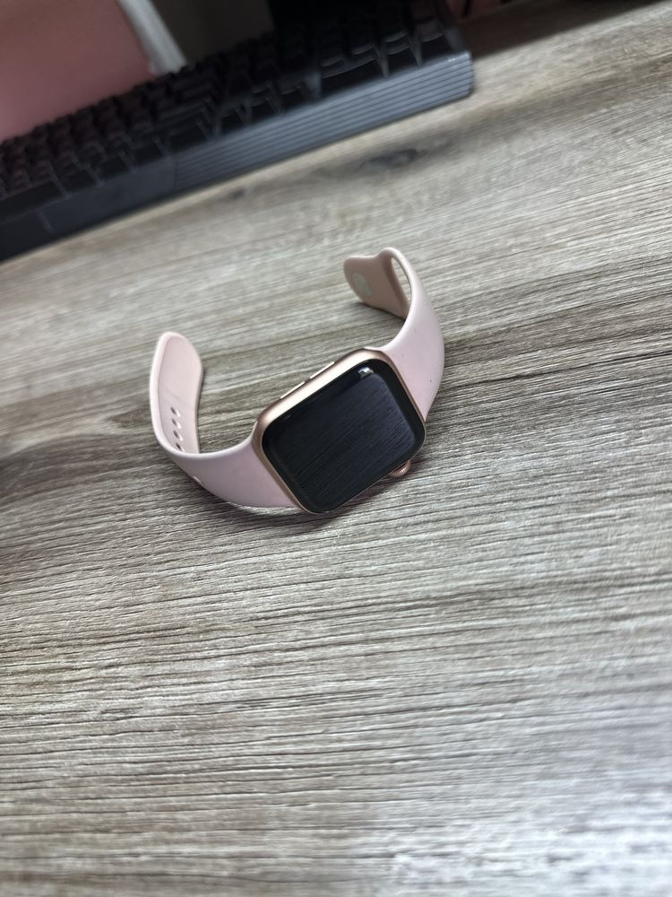 Смарт часы Apple Watch SE, 40mm A2351