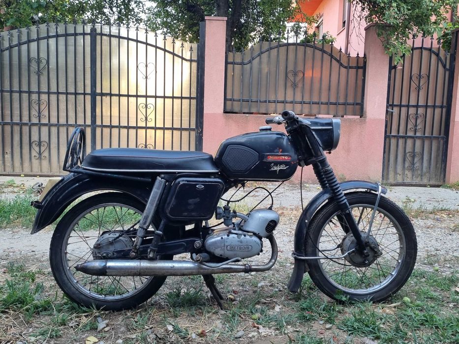 motoreta mobra 50 primul model