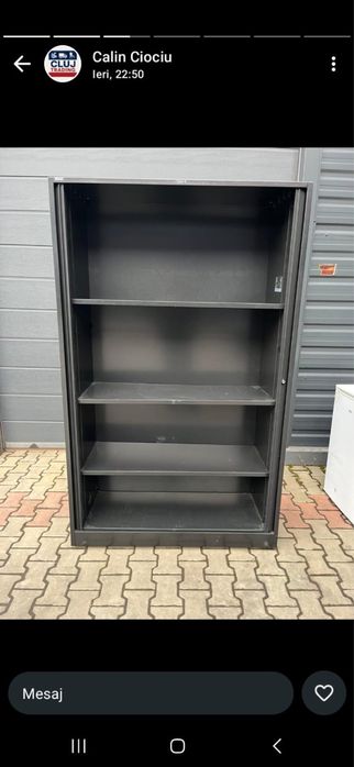 Dulap metalic cu uși tip rulou