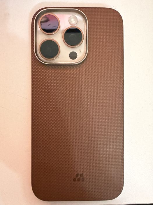 Продам iPhone 16 Pro