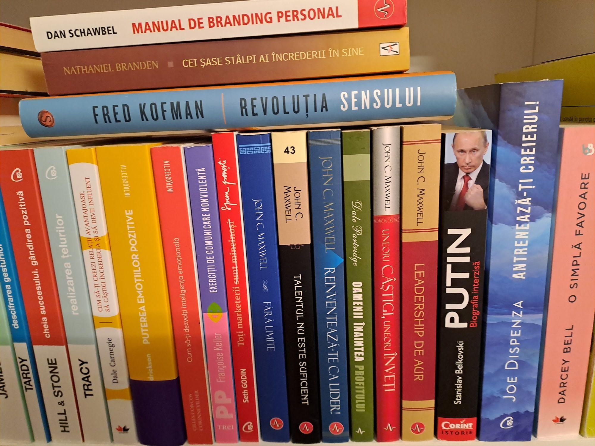 Vând cărți de dezvoltare personala