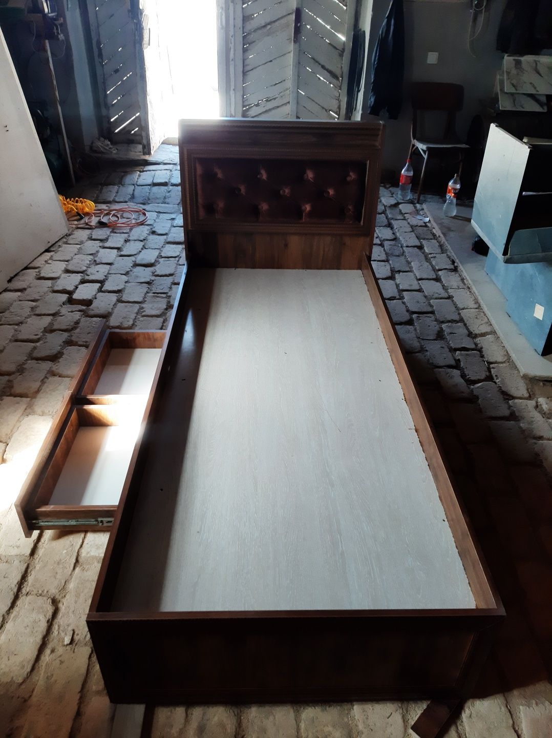 Spalni sotiladi 2metra 90