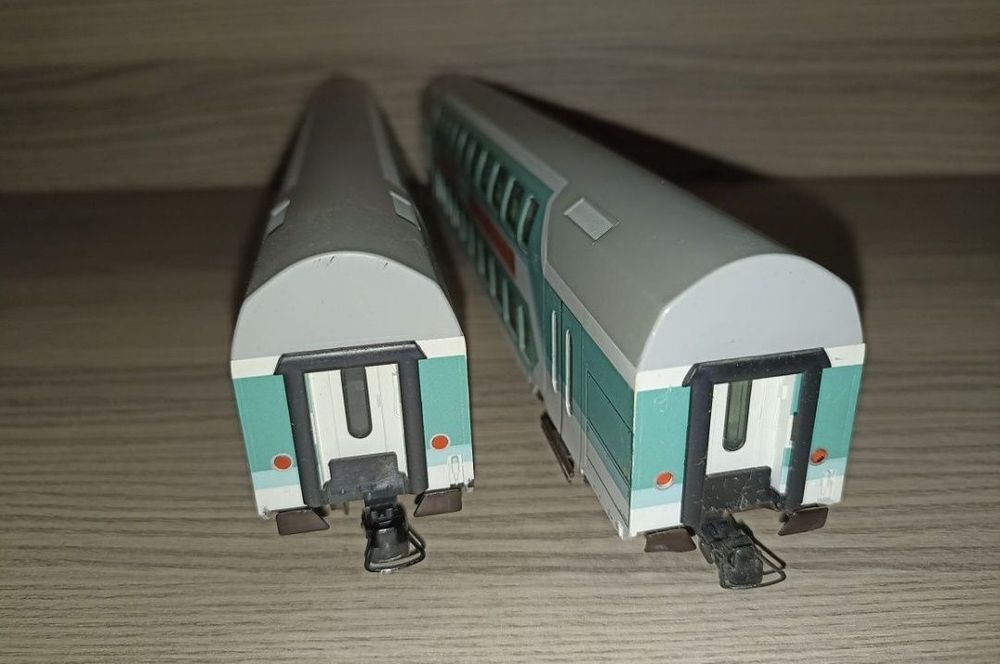 Fleischmann vagoane de călători etajate scara H0 

Preț pe bucata 250l