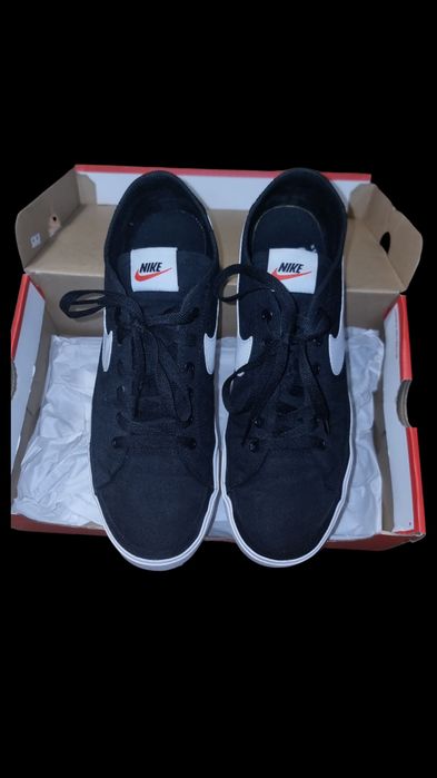 Vând Nike Court CNVS