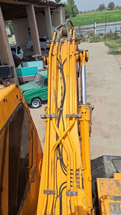 СРОЧНО СОТИЛАДИ Hunday 1400 ekskavator