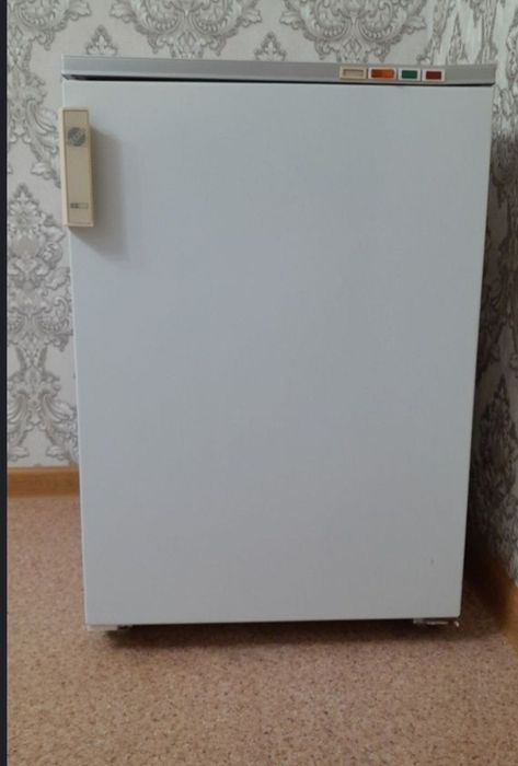 Продам морозильник