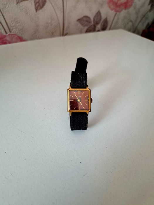 Продам механические часы