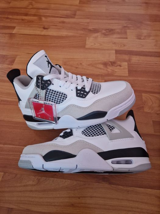 Jordan patru Military Black