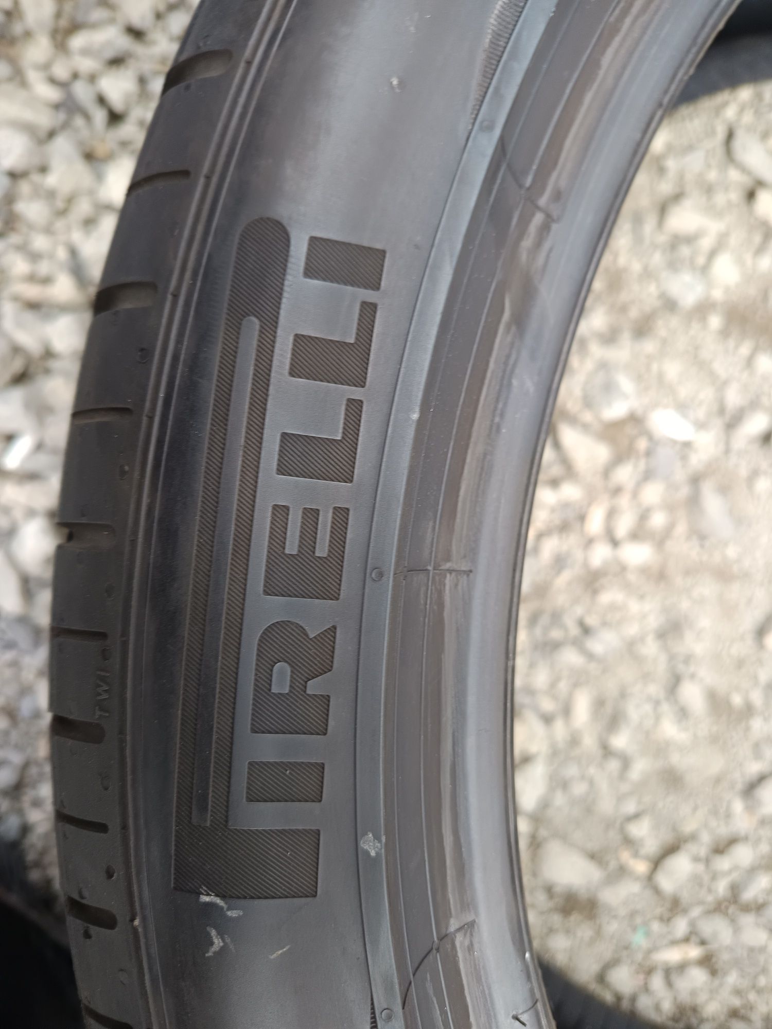 Летни гуми 255 40 R 20 101Y PIRELLI Дот 0122и 3120