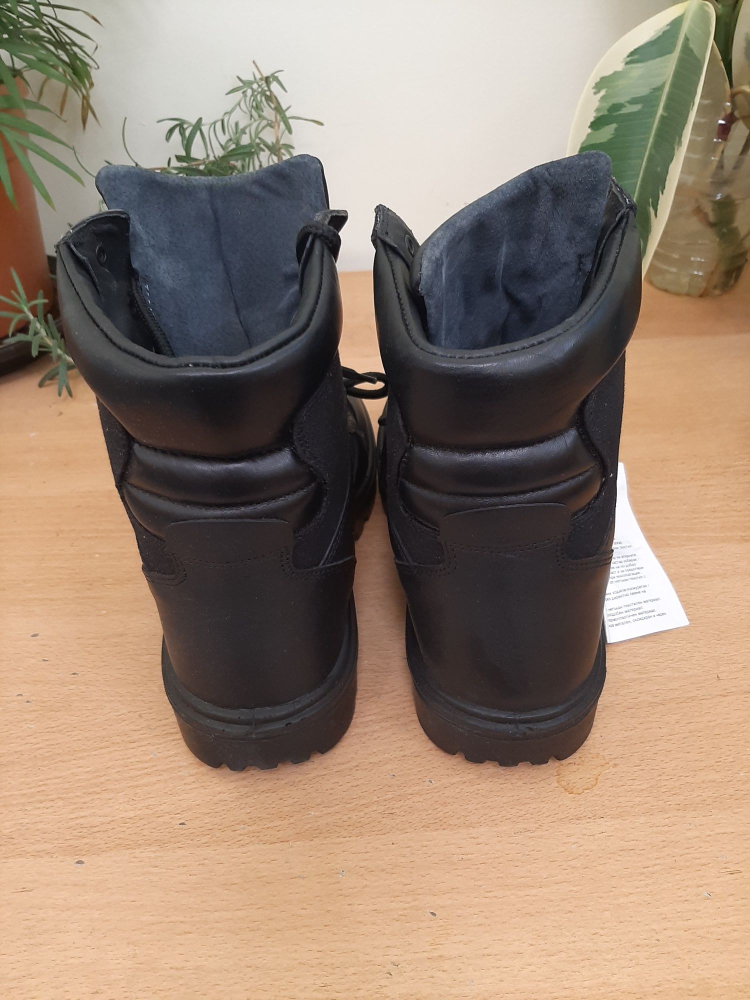 Продавам мъжки кубинки 44 номер
