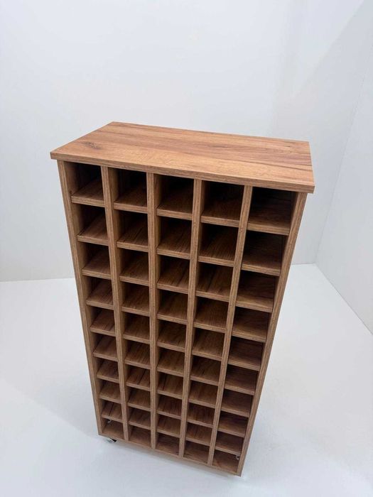 Raft compartimentat mobil 50 de spații de depozitare vin