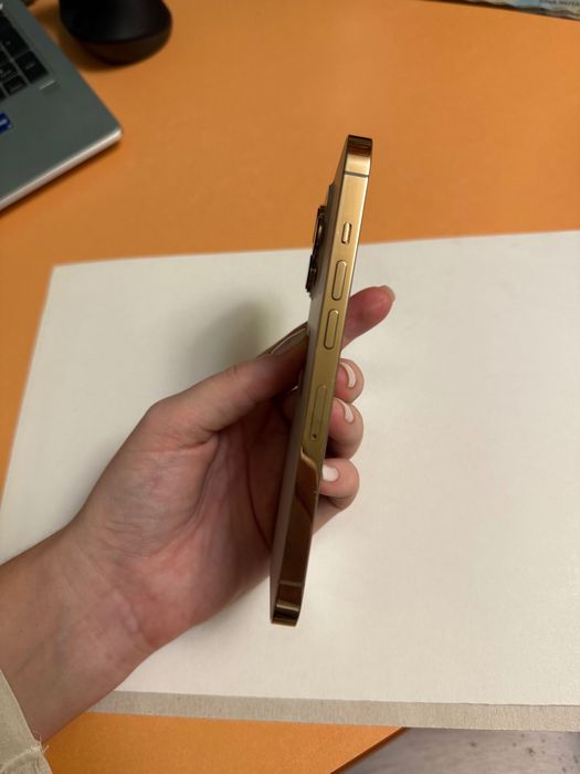 Iphone 13 Pro Gold 256GB  +cablu nou de incarcare si factura