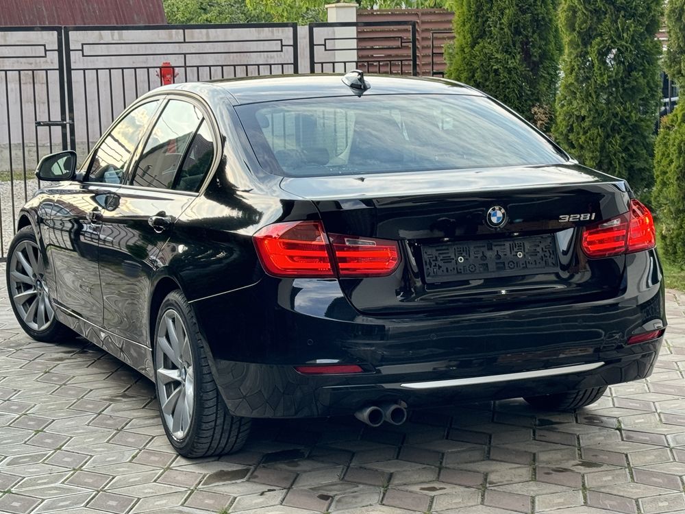 Bmw 328i 2.0benzina Modern head up keyless xenon Rate/leasing