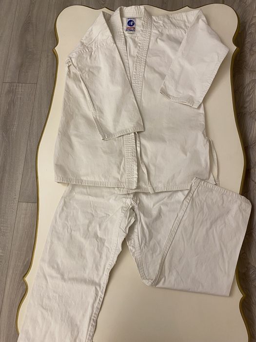 Кимоно новое белого цвета