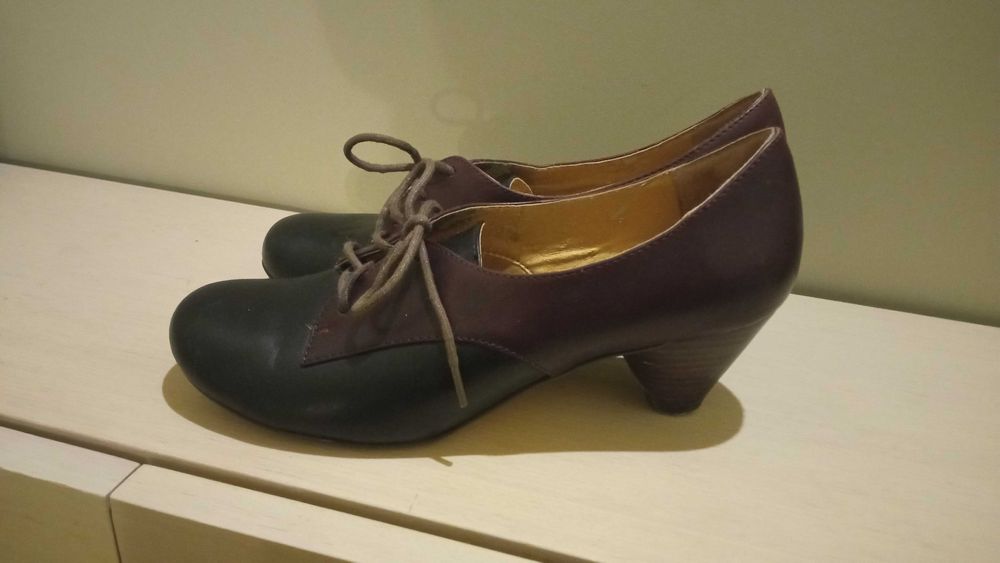 Дамски обувки с връзки №38