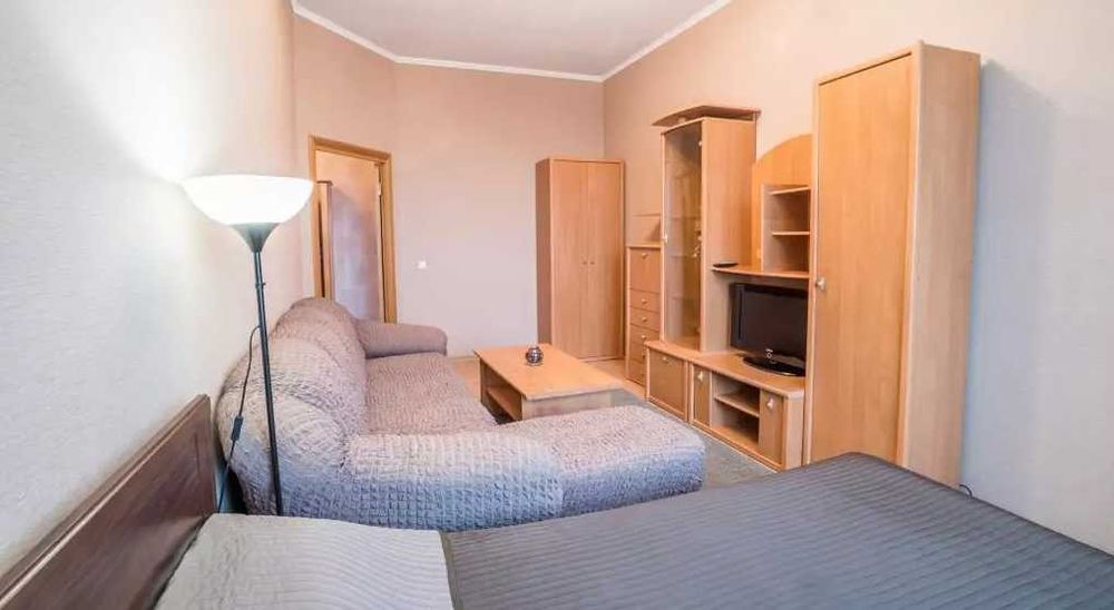 Дава се под наем Двустаен апартамент в Пловдив, Остромила - 60 кв.м за 270.3 € - Снимка #1