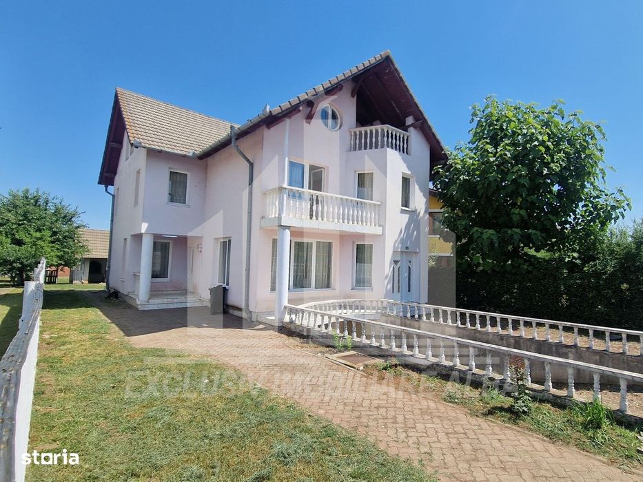 Casa individuala | De inchiriat | 320 mp | 750 mp teren | Cetate