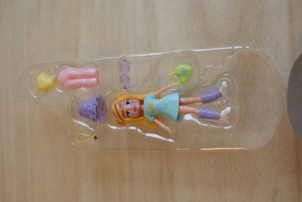 Поли покет кукличка