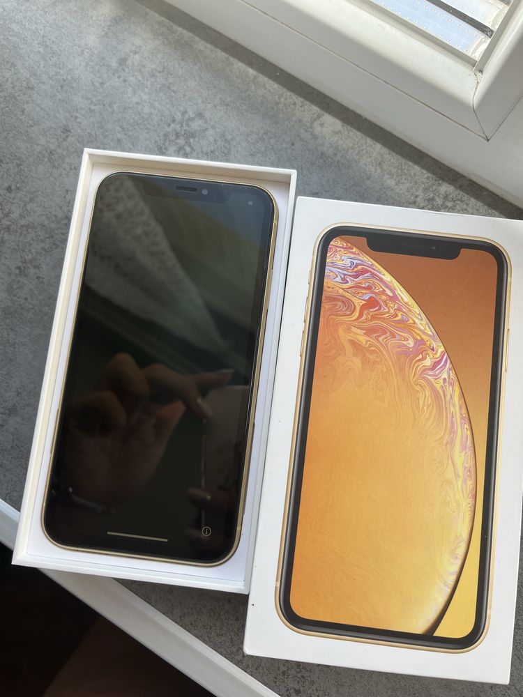 Iphone XR yellow