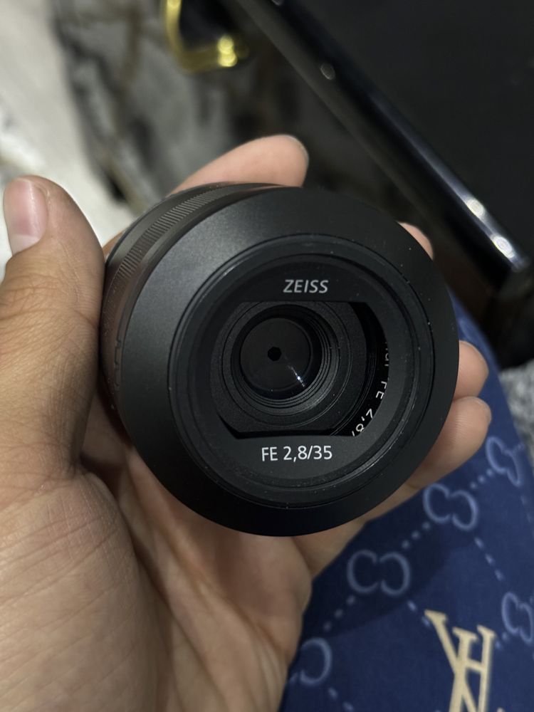 Sony FE 35mm F2.8 ZA объектив