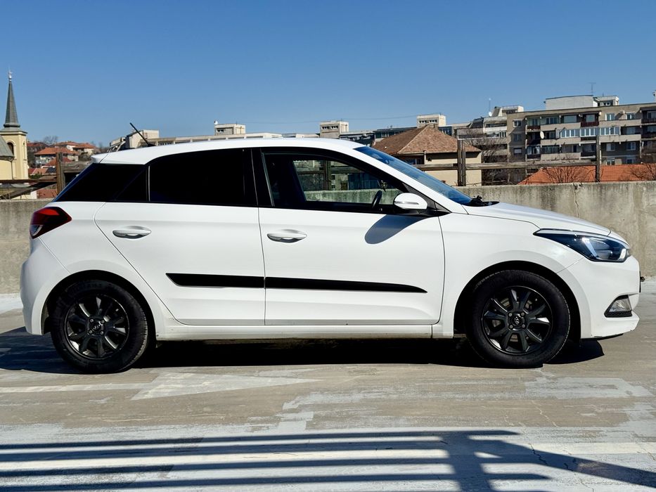 Hyundai i20 *A/C * Lane assist *Carlig * Recent adus * Înmatriculat *