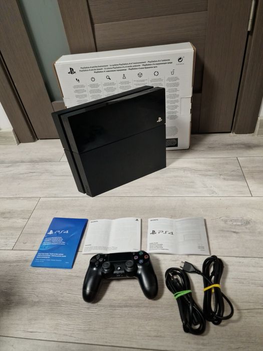 PS4 Playstation4, cutie + 57 jocuri