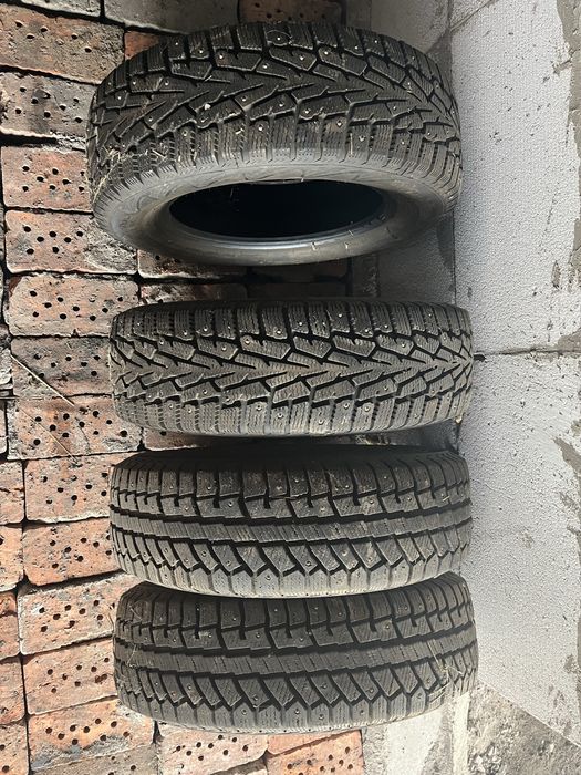 Продам зимнию резину