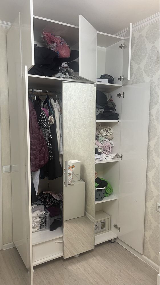 Срочно продам шкаф 235*114 цена за сегодня