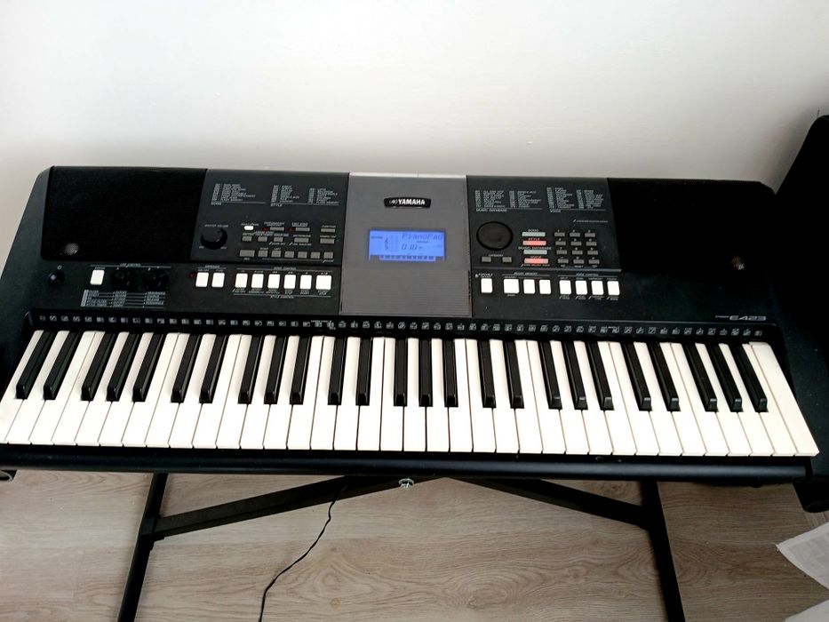 Orga Yamaha PSR E423