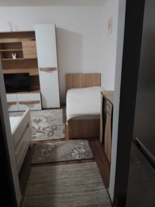 Garsonieră de închiriat