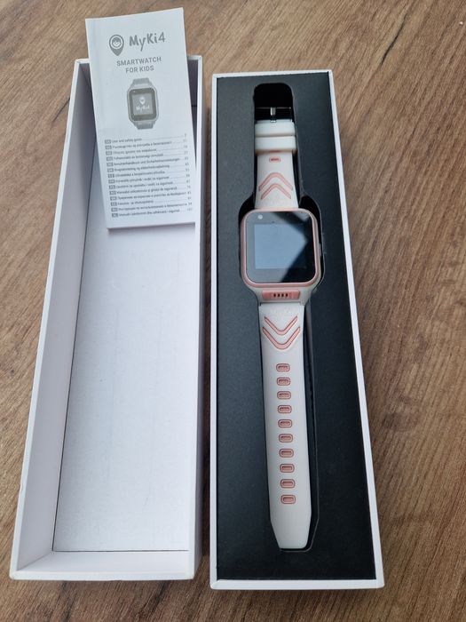 MyKi Watch 4 Детски смарт часовник с GPS, видео разговори, SOS бутон!