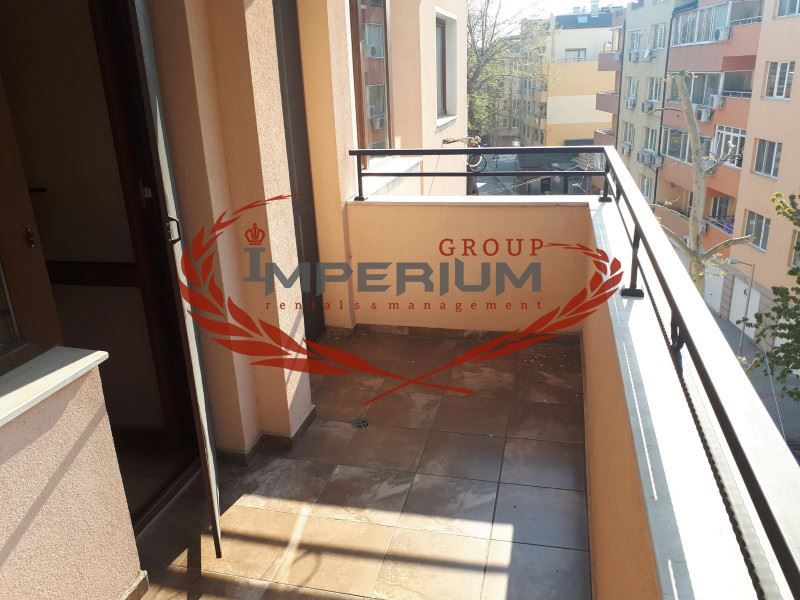 Двустаен обзаведен апартамент под наем в района на Конфуто, гр. Варна