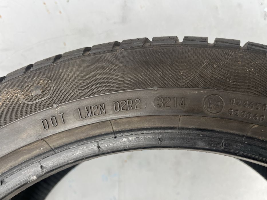 2 бр. зимни гуми 255/40/18 Continental 5/6 mm DOT 4214