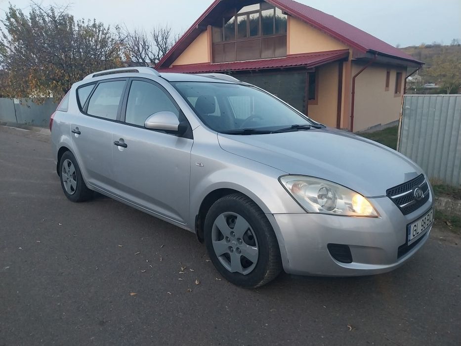 Vând kia ceed 2008