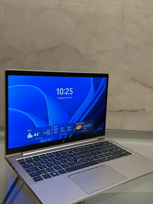 Hp EliteBook 845 G8 / Amd Ryzen 5 Pro 5650U / 16 DDR4 / SSD 256 NVME